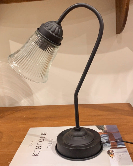 מנורת שולחן